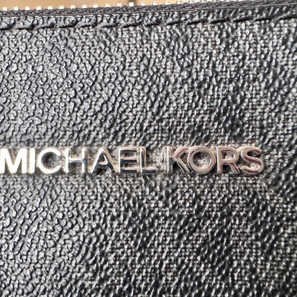 Black Signature Michael Kors Tote and wallet set - Picture 11 of 13